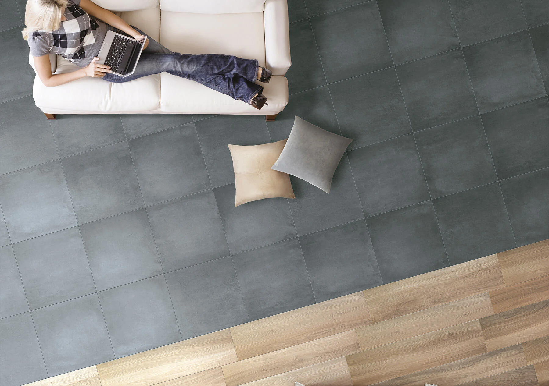 Wohnraumbeispiel mit großformatigem Bodenbelag aus der bestehenden Henke-Inspirationsgalerie